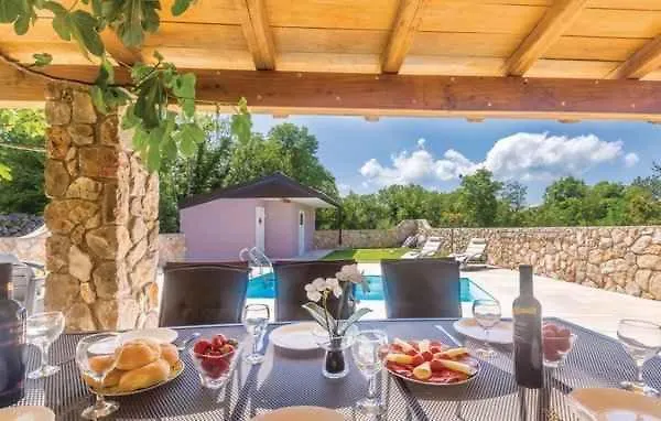 In Svetividdobrinjski 5a - Insel Krk 42200 Gostinjac